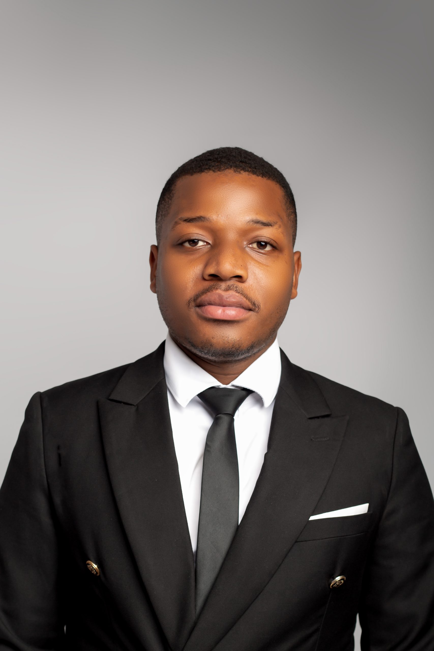 <strong><strong><strong>Edmilson do Rosário Ribeiro</strong></strong></strong>